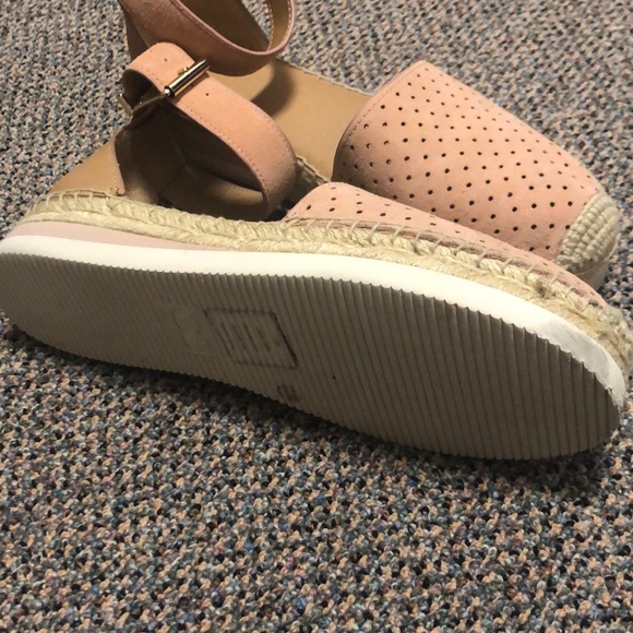 GB Pink Espadrilles - Picture 2 of 5